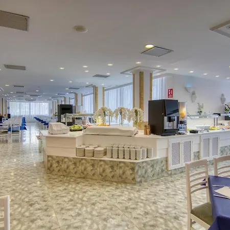 Moon Dreams Coral Hotel 3*