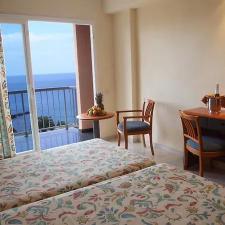 Moon Dreams Coral Hotel 3*