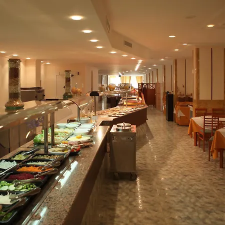 Moon Dreams Coral Hotel 3*